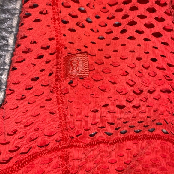 lululemon top - Picture 3 of 4